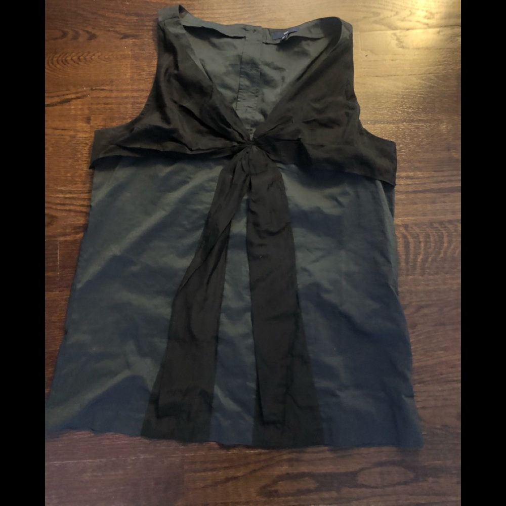 Gap sleeveless blouse